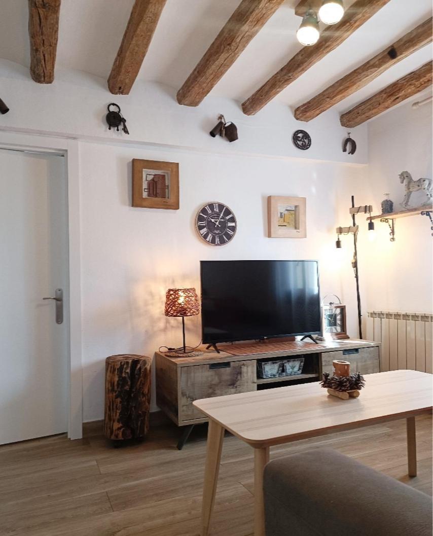 Apartament Turistic Campdevánol 외부 사진